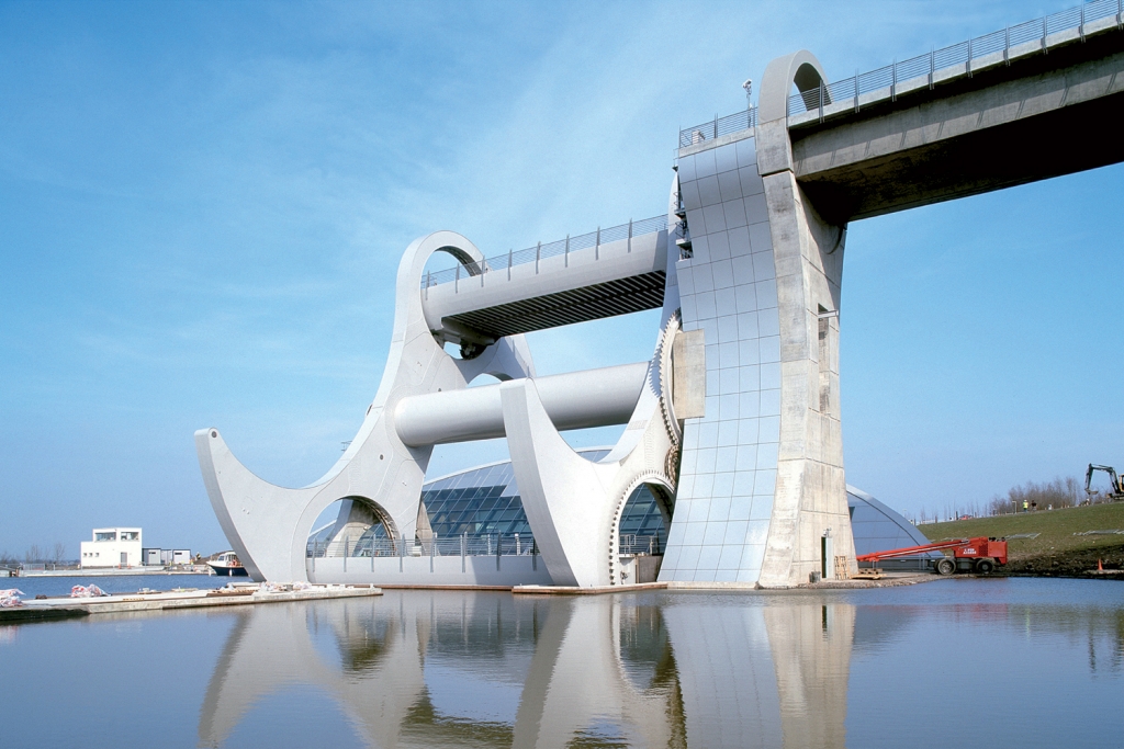 Tony Gee completed the structural steelwork design for the boat lift which is one of the world’s largest working sculptures. Since its opening the project has won multiple awards including the FIDIC Major Civil Engineering Project of the last 100 Years Award