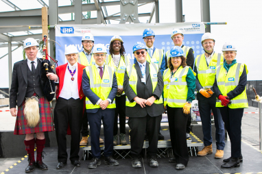 A new six-storey building at the Royal Bournemouth Hospital has celebrated its ‘topping out’ milestone.