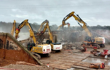 HS2 contractor Armac demolishes M42 bridge