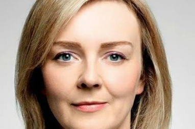 Liz Truss, Secretary of State for the Environment