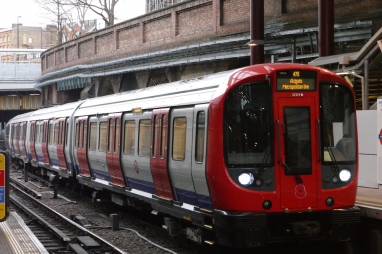 Metropolitan Line train, soon to be travelling from Watford to Aldgate