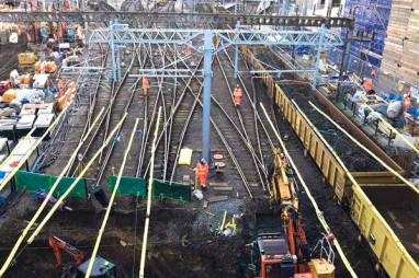 All four tracks into King’s Cross have been lifted for the first time in 40 years to allow sewer reconstruction.