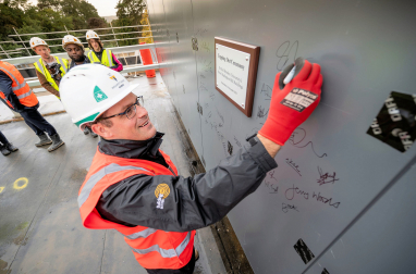 Willmott Dixon and Oxford Brookes University celebrate topping out.