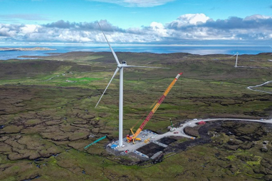 Final turbine installed at SSE Renewables' Viking Wind Farm