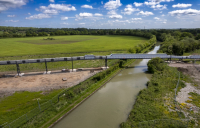  HS2 conveyor over the Grand Union Canal takes lorries off local roads